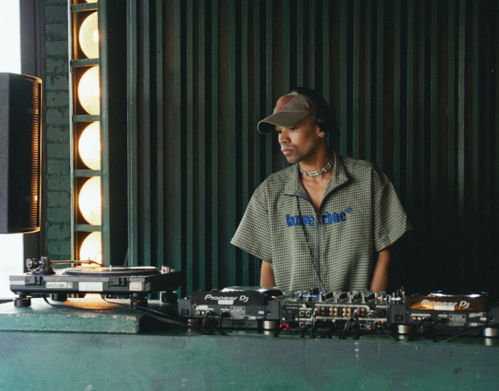 How Can Musicians Reconnect With Their True Fans? | Four Corners